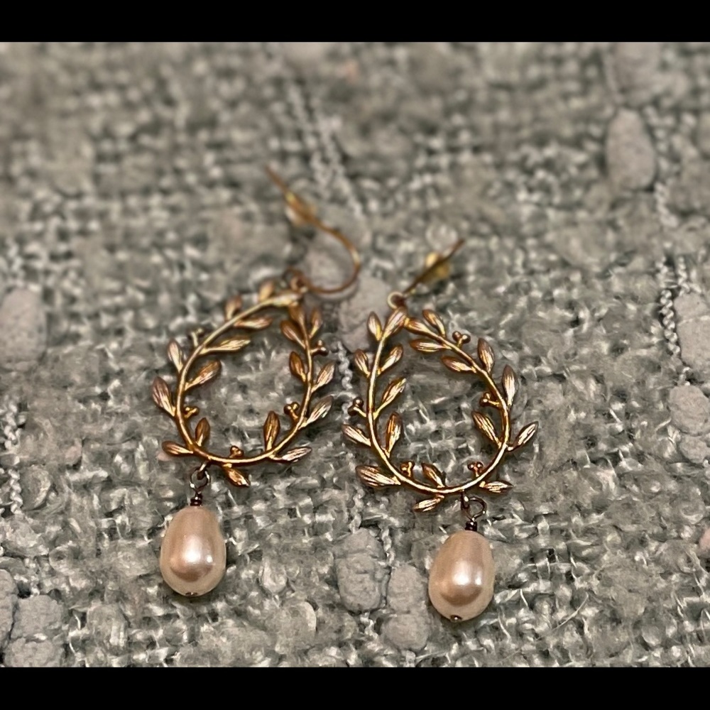 Dainty Dangle Pearl Earrings.